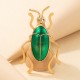 Grande bague en forme de scarabée pierre verte vue complète