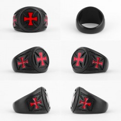 Bague Templier entièrement noir avec croix des templiers rouge en acier inoxydable vue complete