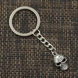 Vintage Charm Terminator Tête de Crâne Porte-clés Mode Pendentif Porte-clés  de voiture